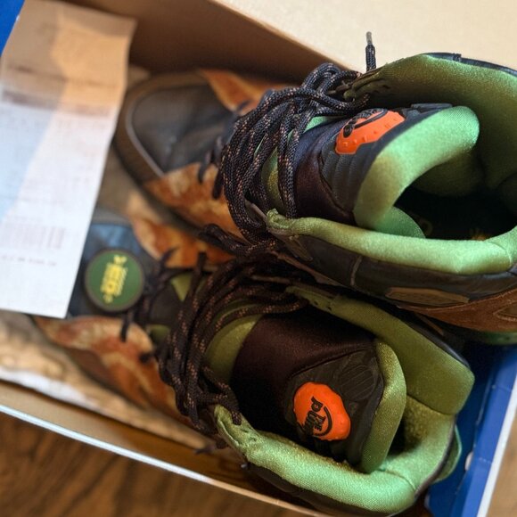 Reebok Pump OXT x Extra Butter NYC “Robin Hood: Men in Tights” Collaboration - Picture 2 of 5